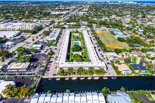 Building Photo - 4500 N Federal Hwy