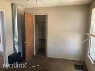 Building Photo - 4 br, 1 bath House - 2111 North Gale Avenue