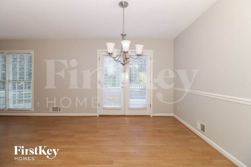 Building Photo - 4480 Meadow Trail