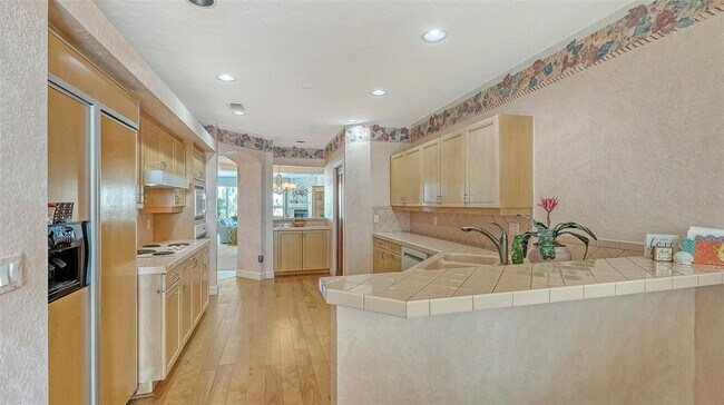 Building Photo - 350 Gulf of Mexico Dr