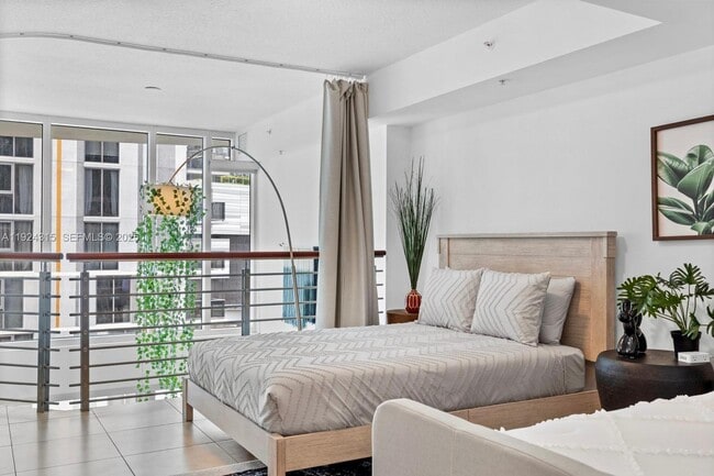 Building Photo - 41 SE 5th St