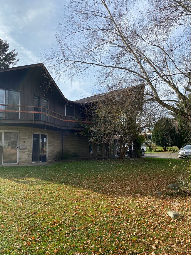 Building Photo - 1700 Manchester Ave NW