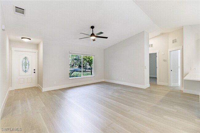 Building Photo - 390 20th Ave NW