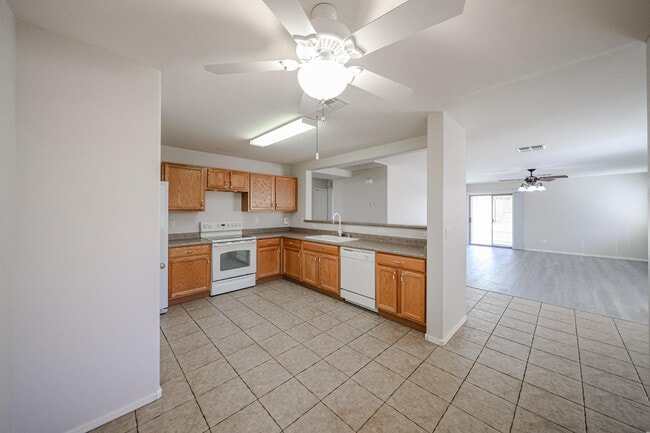 Building Photo - 16034 W Winchcomb Dr