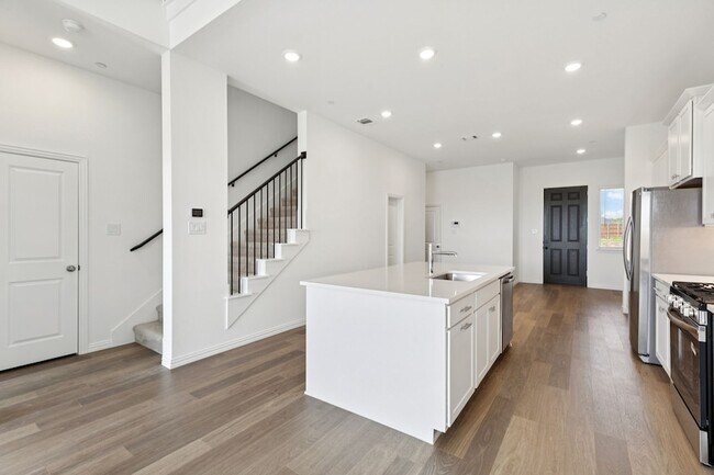 Building Photo - 3540 Pierce Ln