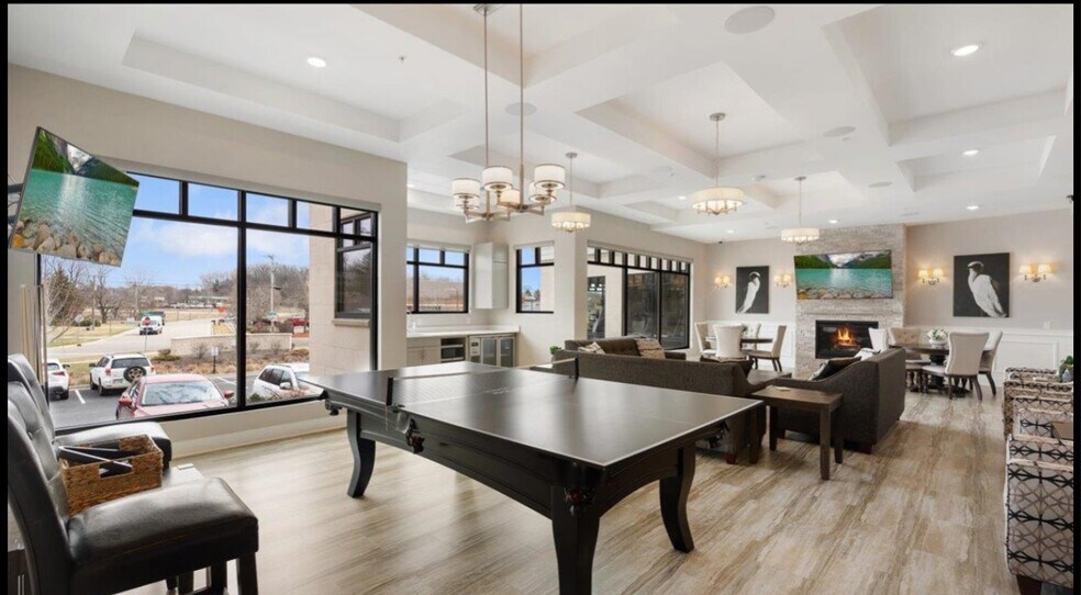 Building Photo - 5600 Lake Edge Rd