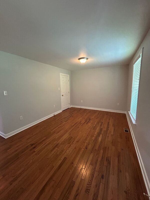 Building Photo - 11200 New Town Rd