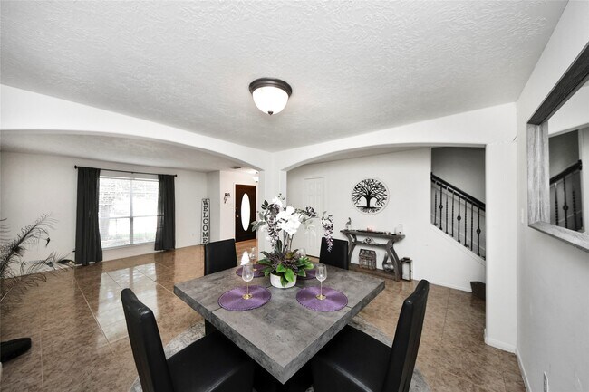 Building Photo - 9107 S Ferndale Pl Dr