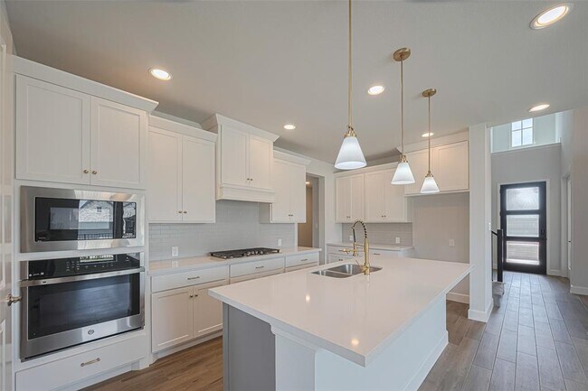 Building Photo - 11430 Bush Clover Dr