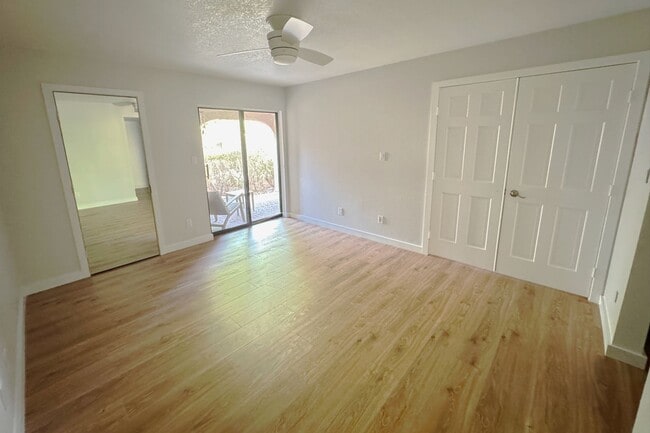 Building Photo - Luxury Scottsdale Condo: Modern Comfort in McCormick Ranch’s Premier Community!