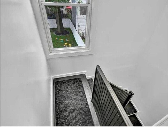 Building Photo - 49 Tichenor Terrace