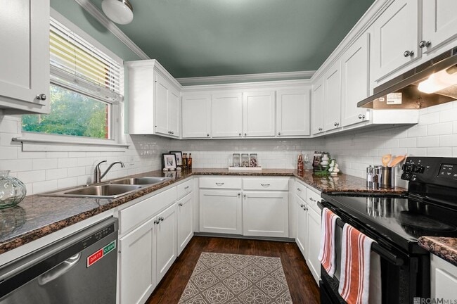 Building Photo - 640 Maxine Dr