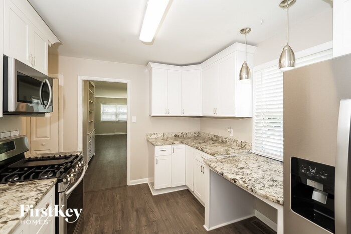 Building Photo - 503 Rosebriar Ct