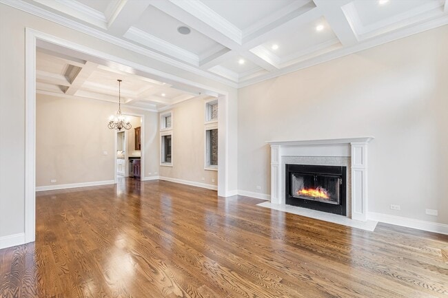 Building Photo - 2632 N Talman Ave