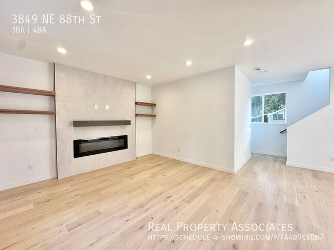 Building Photo - 3849 NE 88th St