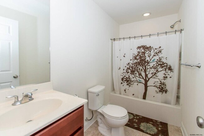 Building Photo - 106 Balsam Way