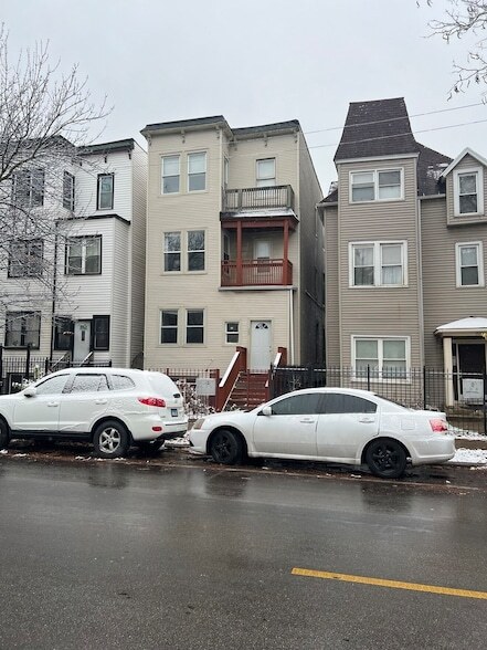 Building Photo - 1936 N Kimball Ave