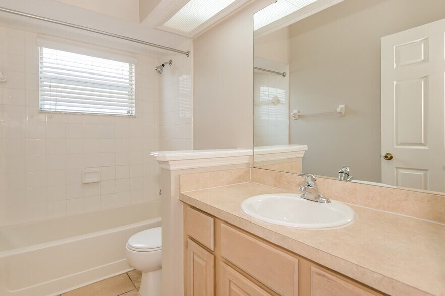Building Photo - 9157 Camshire Dr