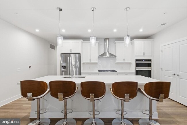 Building Photo - 100 St Ives Pl
