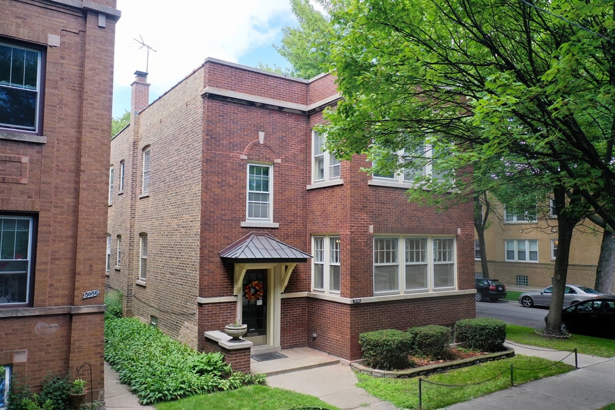 Building Photo - 5658 N Campbell Ave