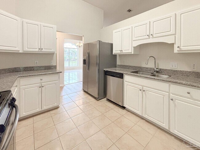 Building Photo - 9639 Westgate Cir