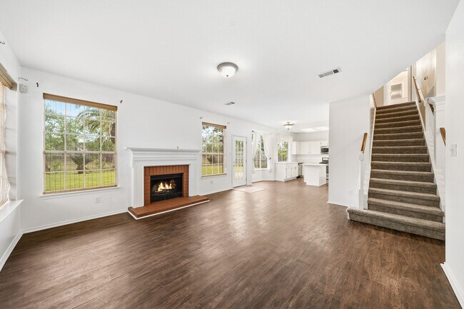 Building Photo - 4323 Ringrose Dr