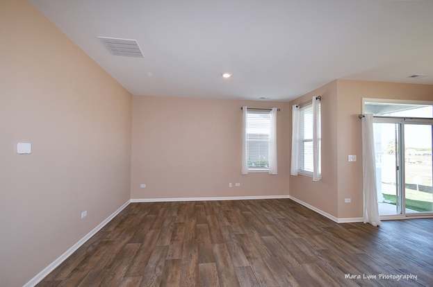 Building Photo - 325 Sussex Ln
