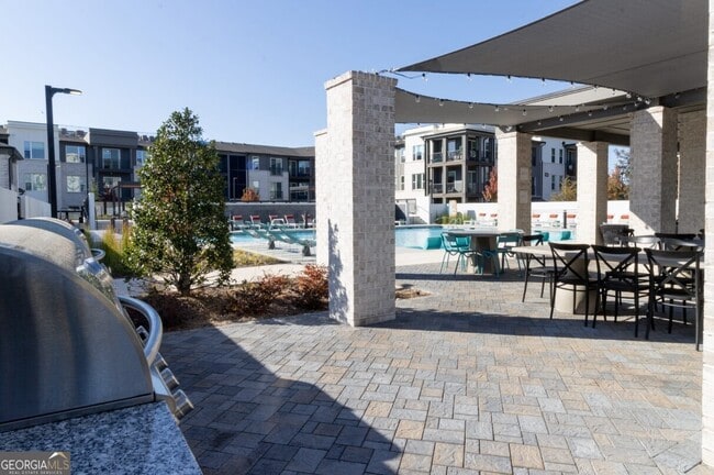 Building Photo - 305 Collins Industrial Way