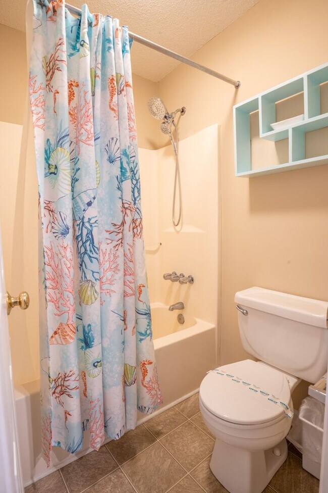 Building Photo - EFFICIENCY AVAILABLE LONG OR SHORT TERM @ MARSH WINDS IN ST JAMES PLANTATION