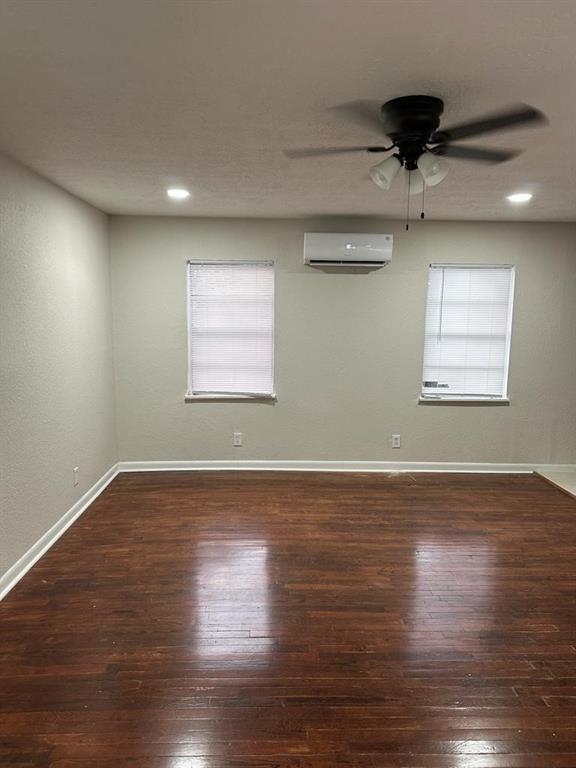 Building Photo - 1930 W Dallas St