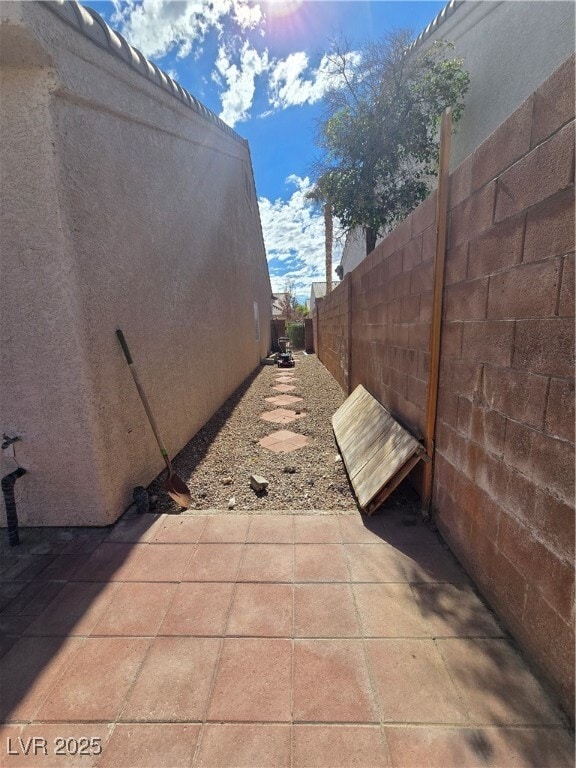 Building Photo - 9688 Emeraude Ave