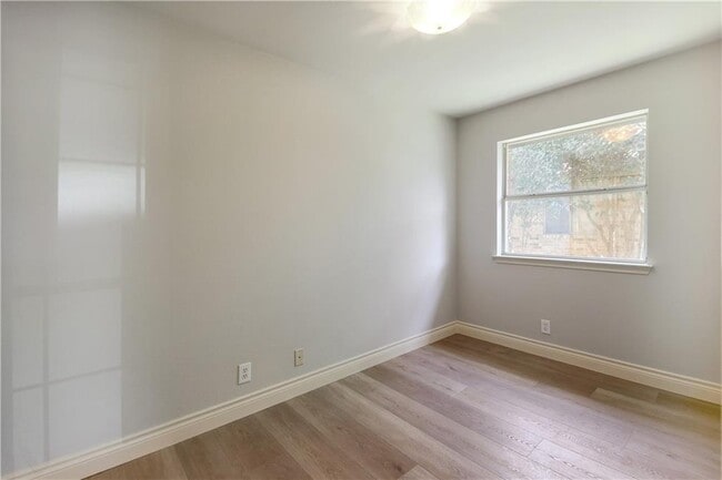 Building Photo - 4510 Abelia Dr