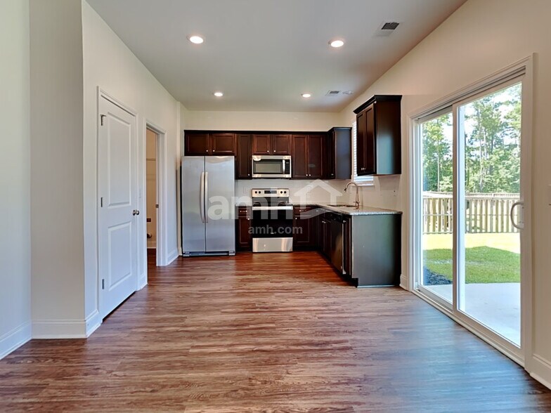 Building Photo - 288 Bering Ln