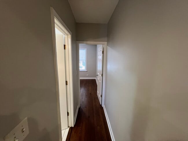 Building Photo - 9100 Lamon Ave