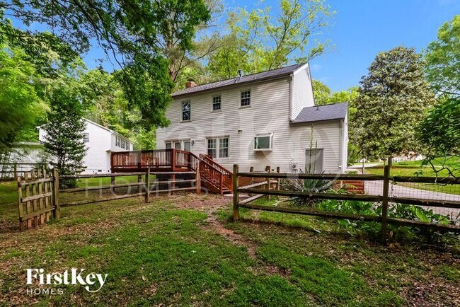 Building Photo - 7625 Summerwood Ln