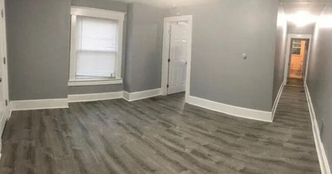 Building Photo - 237 Park Ln