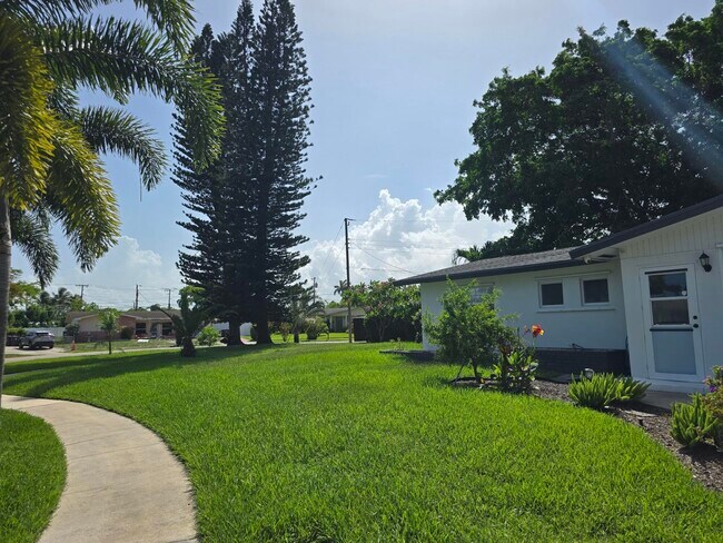 Building Photo - 2672 Rockcrest Ct