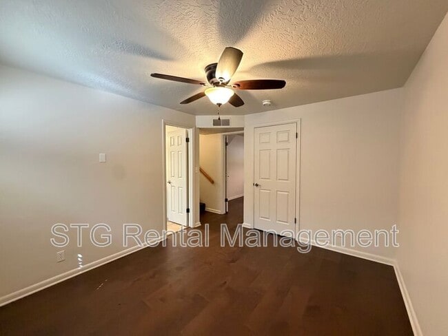 Building Photo - 696 N 600 W