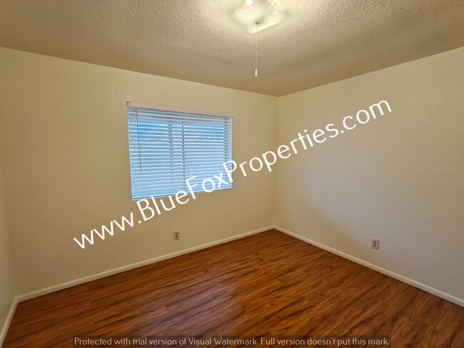 Building Photo - 1201 N Tracy Ave