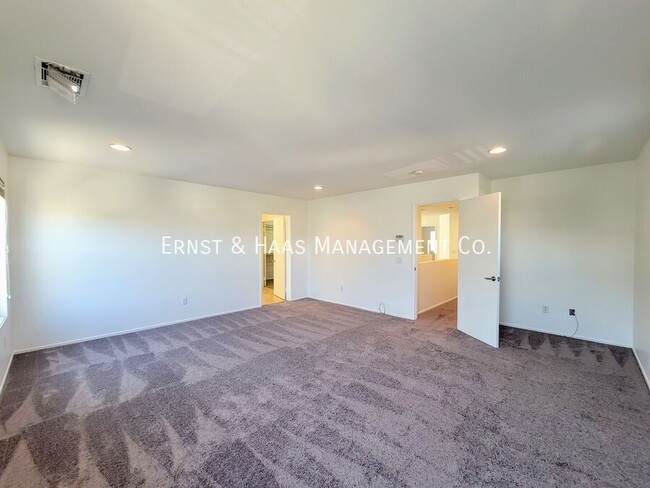 Building Photo - 17528 Yellowwood Way