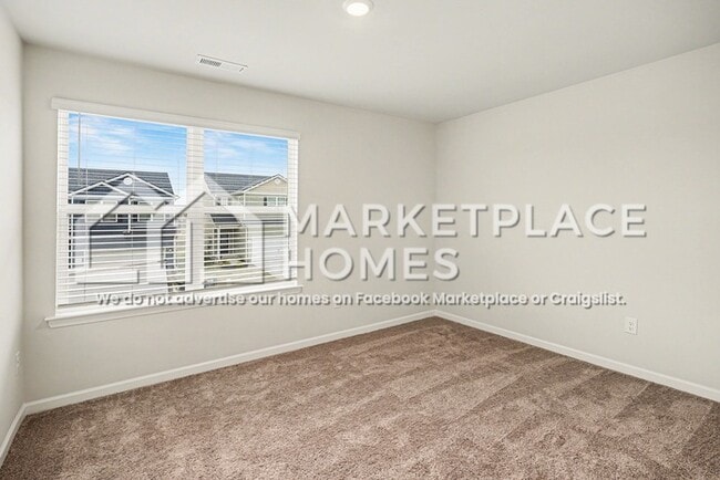 Building Photo - 2047 Lala Loop