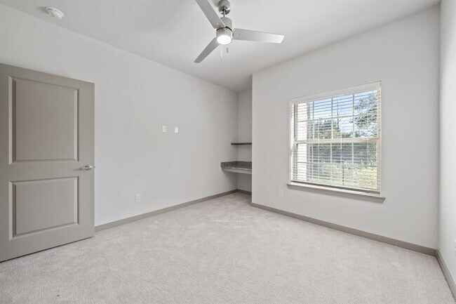 Building Photo - 691 Union Chapel Rd