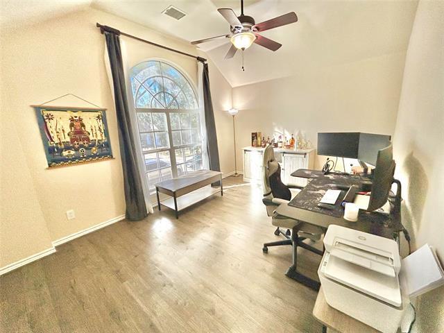 Building Photo - 2122 Trickling Creek Dr