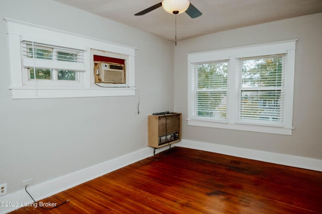 Building Photo - 2309 Wetstein Ave