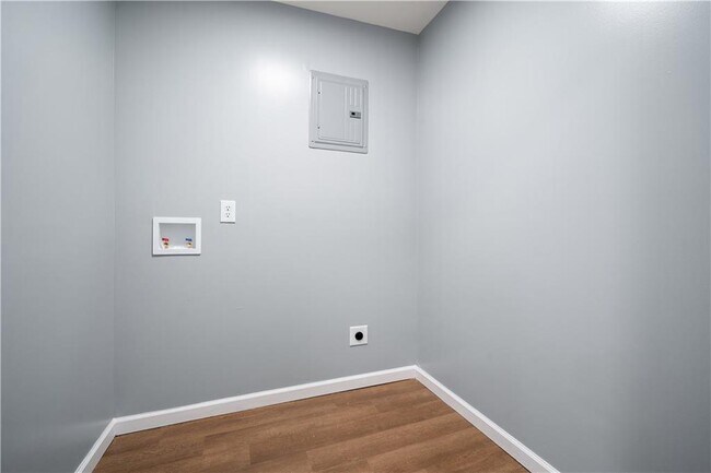 Building Photo - 354 S Dearborn St