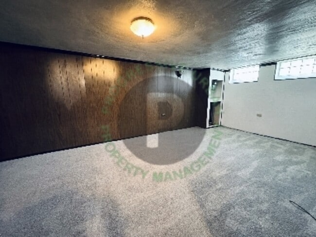 Building Photo - 4365 W 146th St