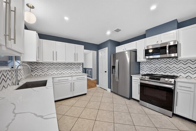 Building Photo - 17002 Analisa Cir