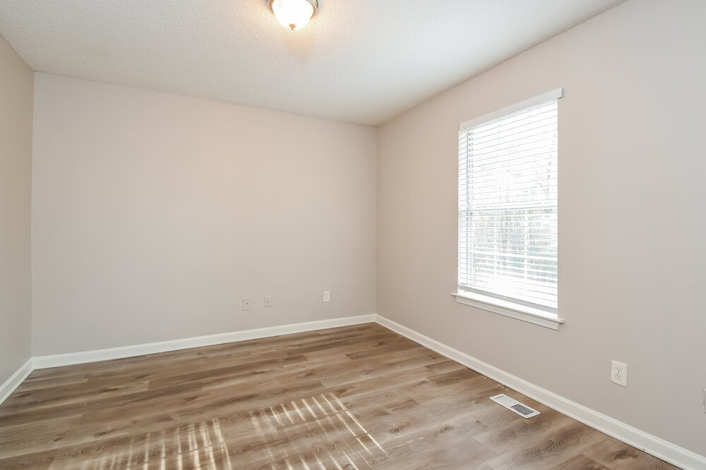 Building Photo - 6953 Cave Springs Rd