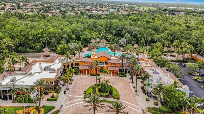 Building Photo - 9147 Delano St