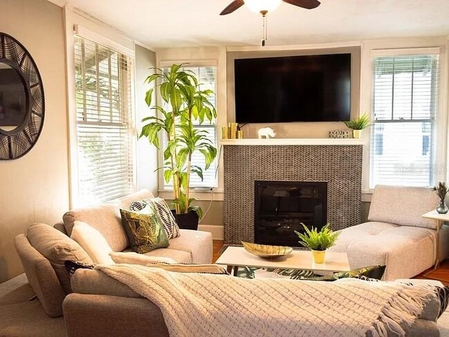 Building Photo - 1013 22nd Ave N